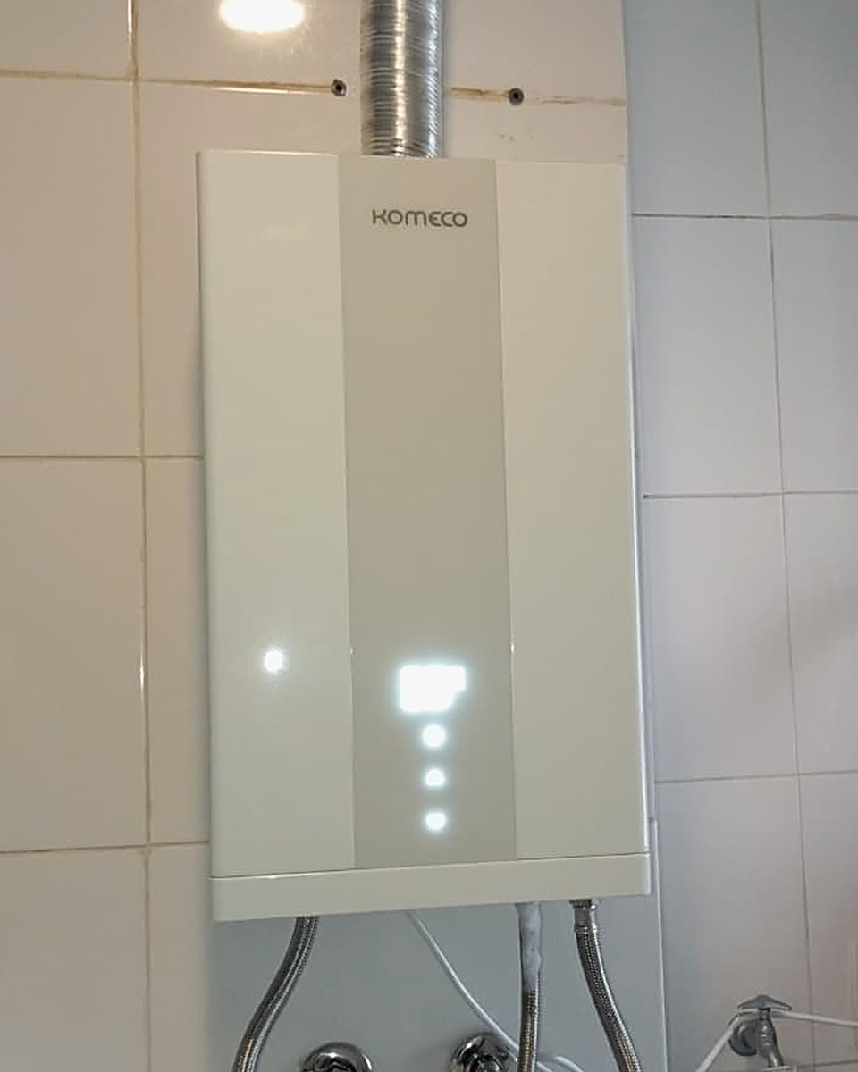 Aquecedor a gás Komeco instalado